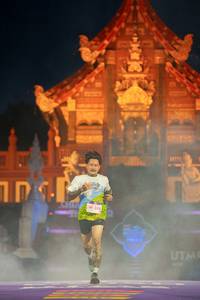 BIB: 388
                            <button type="button" onclick="openModal(22468250)" class="btn btn-primary btn-sm float-right btn-popup" data-toggle="modal" data-target=".modal-high-quality">
                        <i class="fas fa-shopping-cart"></i> Add to Cart
                    </button>
                                            <button type="button" onclick="isThisMe(22468250, true)" class="btn btn-success btn-sm float-right btn-popup btn-isme hidden" data-toggle="tooltip" data-placement="bottom" title="นี่คือรูปของคุณใช่ไหม คลิกที่นี่เพื่อเอาเข้าอัลบั้ม">
                        <i class="fas fa-plus"></i> Add to album
                    </button>
                    <button type="button" onclick="isThisMe(22468250, false)" class="btn btn-warning btn-sm float-right btn-popup btn-isnotme hidden">
                        <i class="fas fa-ban"></i> Remove from album
                    </button>